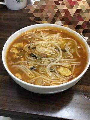 娱乐圈“吃瓜”大戏持续上演,明星内幕和幕后故事全揭秘